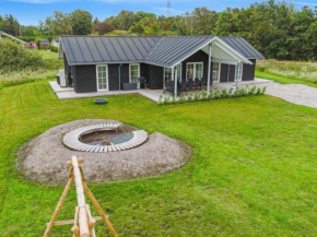 Holiday Home Bryngeir - 750m from the sea by Interhome